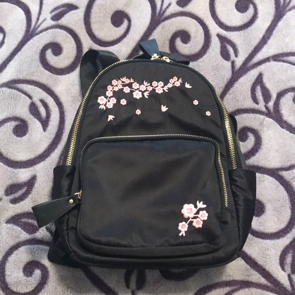 ❗️SOLD❗️Black Backpack Purse